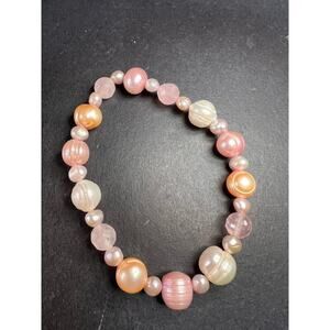 Freshwater pearl and rose quartz stretch bracelet